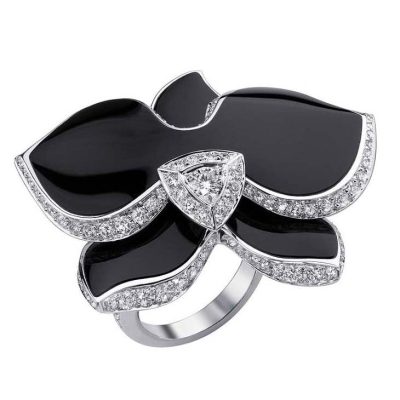 KDY-T7078025蝴蝶花瓣边镶钻戒