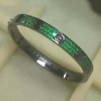 KDY-B7046517 梯方螺丝手镯