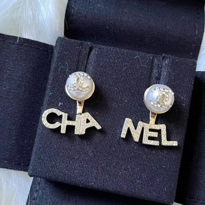 XNE-J31461双C字母CHANEL耳环
