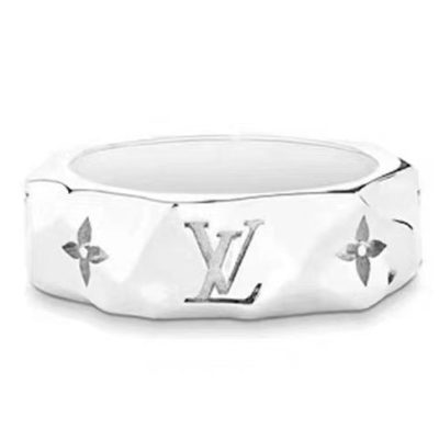 LV-M00334宽7.4mm字母LOGO印花条戒指男戒