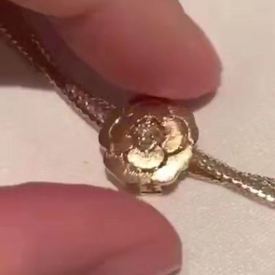 XNE-J35493 15mm波身光金花瓣吊坠